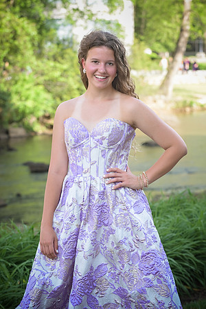 RKPhoto-2024-FallsPark-PromPics-72
