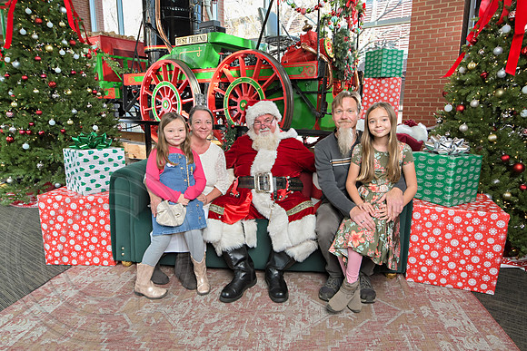 The Charleston Santa 2024-Dec15-2949