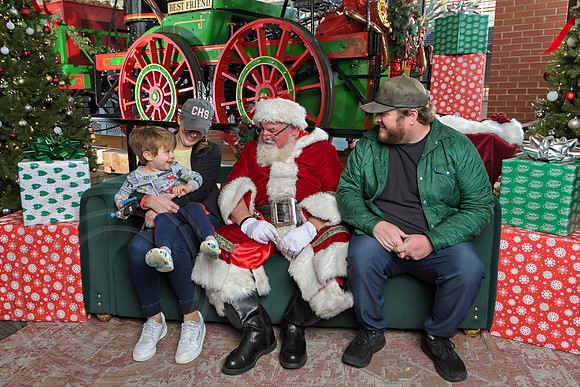 The Charleston Santa 2024-Dec15-3174