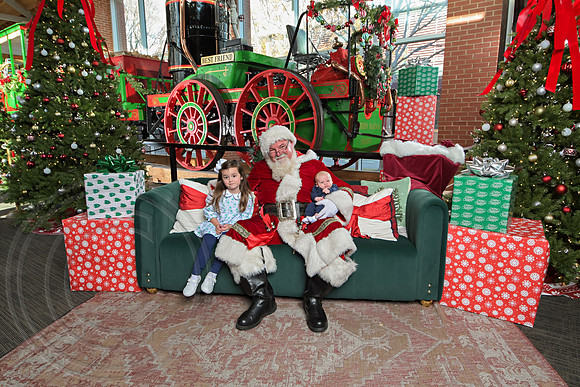 The Charleston Santa 2024-Dec15-3137