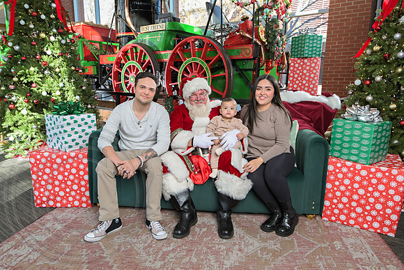 The Charleston Santa 2024-Dec14-2637