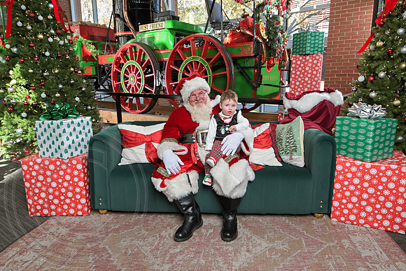 The Charleston Santa 2024-Dec7-1639