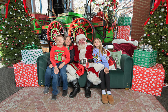 The Charleston Santa 2024-Dec14-2550