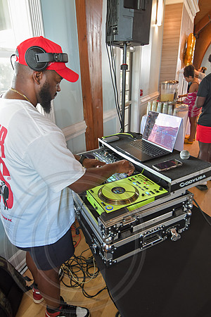 RKPhoto-CofC-2025-SpectraBeachDay_031