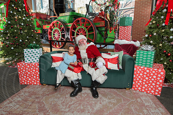 The Charleston Santa 2024-Dec15-3152