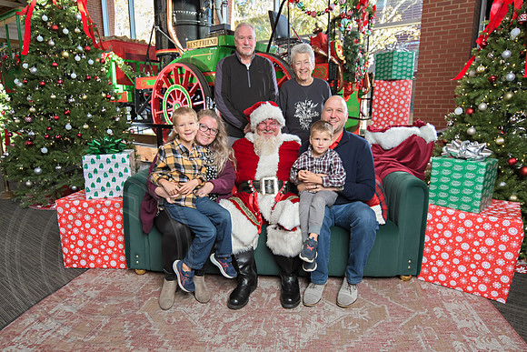 The Charleston Santa 2024-Dec1-0864