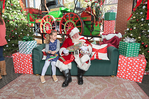 The Charleston Santa 2024-Nov30-0595