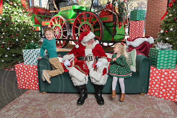 The Charleston Santa 2024-Dec7-1485