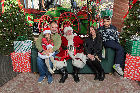 The Charleston Santa 2024-Dec7-1405