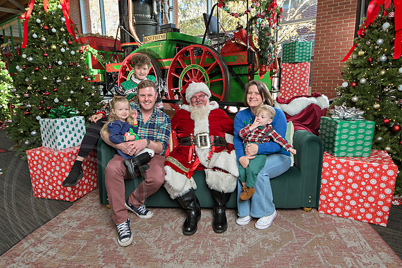 The Charleston Santa 2024-Dec7-1353
