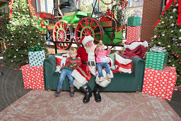The Charleston Santa 2024-Dec1-0952