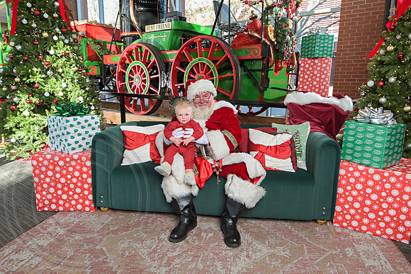 The Charleston Santa 2024-Dec14-2645