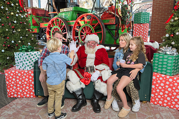 The Charleston Santa 2024-Dec14-2566