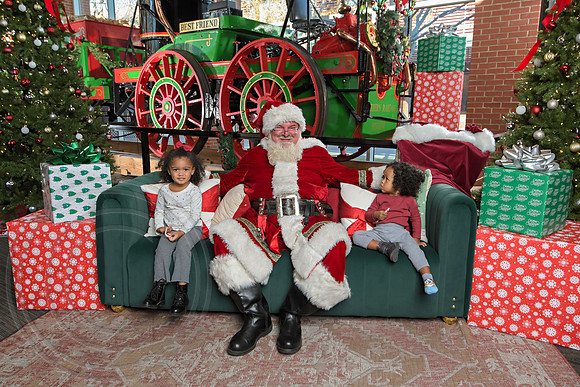 The Charleston Santa 2024-Dec14-2678