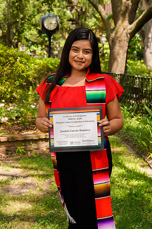 RKPhoto-2024-CofCSpringGraduation-310