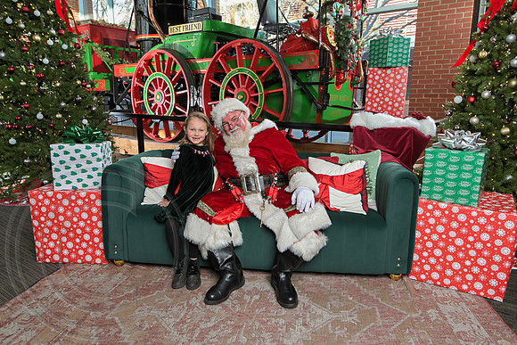 The Charleston Santa 2024-Dec15-3155
