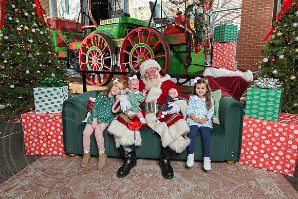 The Charleston Santa 2024-Dec15-3141