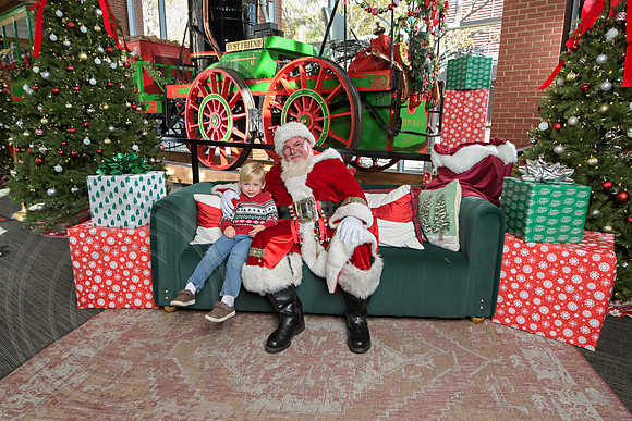The Charleston Santa 2024-Dec7-1543