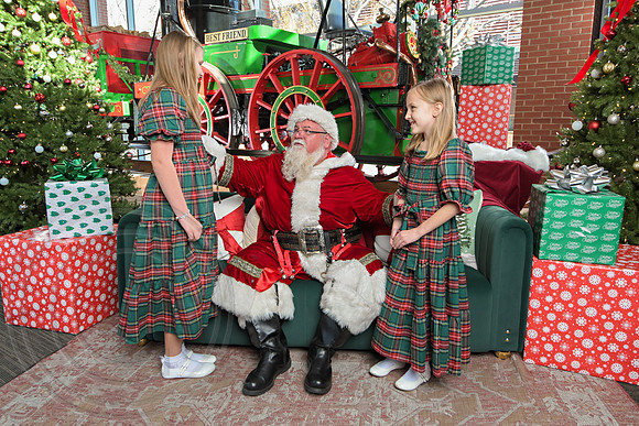 The Charleston Santa 2024-Dec15-2891