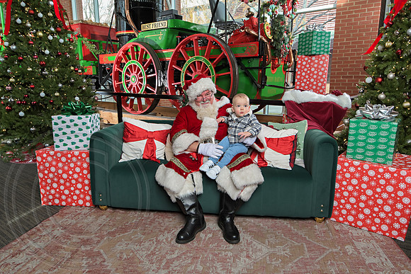 The Charleston Santa 2024-Dec15-3111
