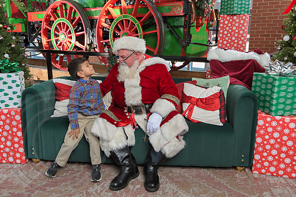 The Charleston Santa 2024-Dec22-3880