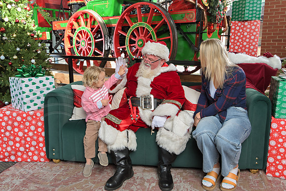 The Charleston Santa 2024-Dec15-2901