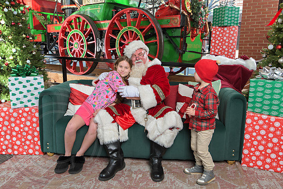 The Charleston Santa 2024-Dec15-3046