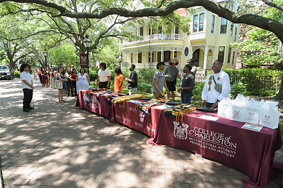 RKPhoto-2024-CofCSpringGraduation-014