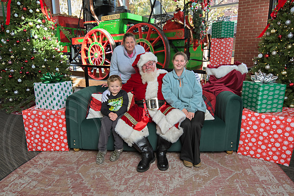The Charleston Santa 2024-Nov30-0615