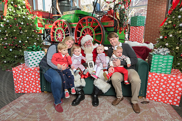 The Charleston Santa 2024-Dec15-2853