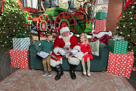 The Charleston Santa 2024-Dec7-1434
