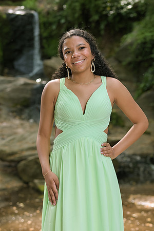 RKPhoto-2024-FallsPark-PromPics-52