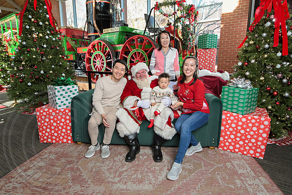 The Charleston Santa 2024-Dec14-2692