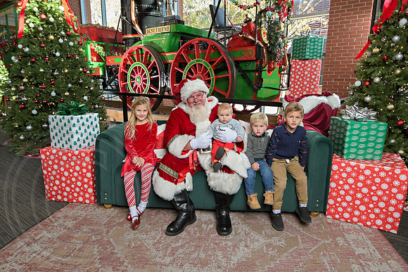The Charleston Santa 2024-Dec7-1397