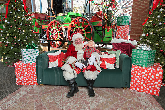 The Charleston Santa 2024-Dec14-2530