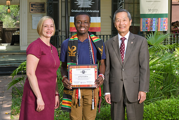 RKPhoto-2024-CofCSpringGraduation-040