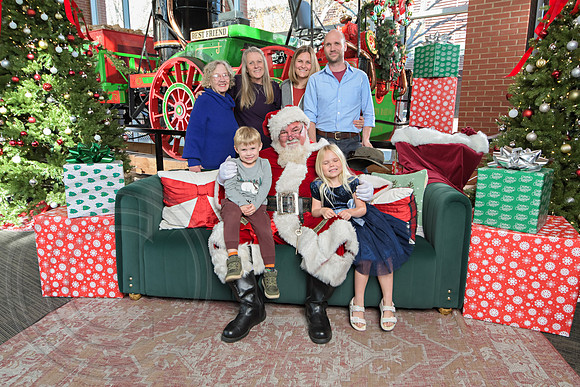 The Charleston Santa 2024-Dec15-3039