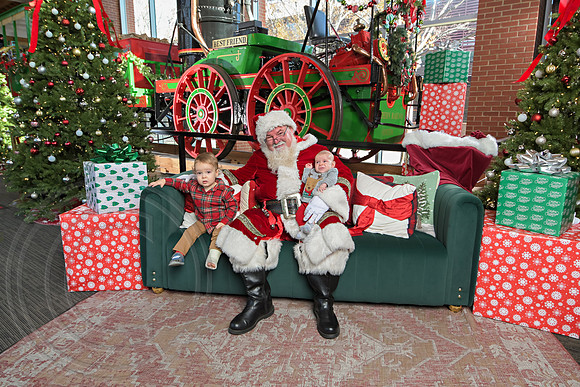 The Charleston Santa 2024-Dec15-2789