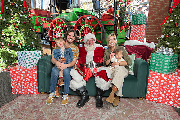 The Charleston Santa 2024-Dec14-2618