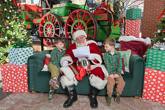 The Charleston Santa 2024-Dec14-2660