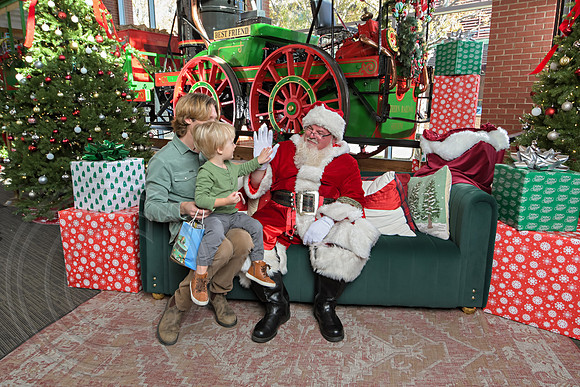 The Charleston Santa 2024-Dec7-1455