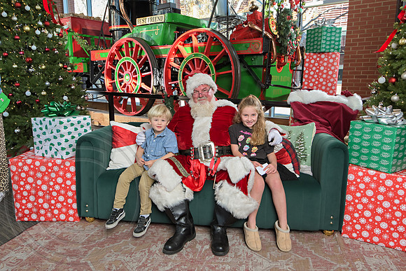 The Charleston Santa 2024-Dec14-2560