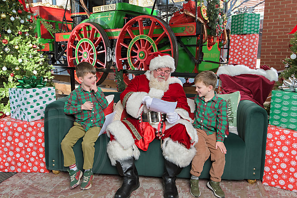 The Charleston Santa 2024-Dec14-2658