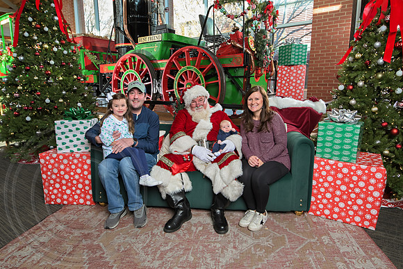 The Charleston Santa 2024-Dec15-3139