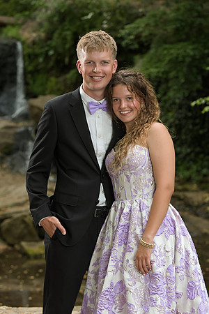 RKPhoto-2024-FallsPark-PromPics-36