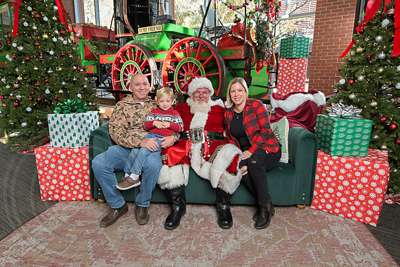 The Charleston Santa 2024-Dec7-1545
