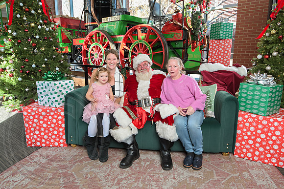 The Charleston Santa 2024-Dec14-2580