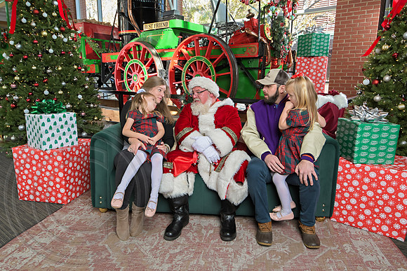 The Charleston Santa 2024-Dec7-1530