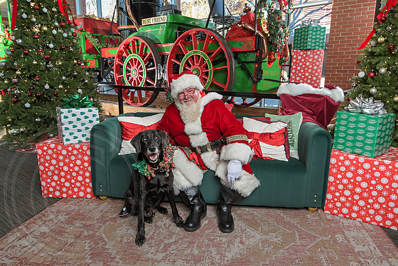 The Charleston Santa 2024-Dec14-2667