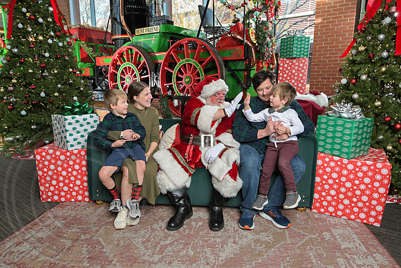 The Charleston Santa 2024-Dec14-2696